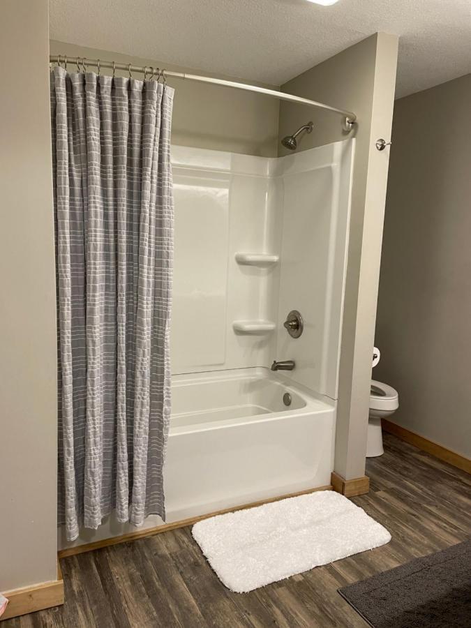 Modern Farmhouse 3 Bed, 2 Bath Apartment, Sleeps 7, Lots Of Space, Steps To Downtown, Honeywell & Eagles Theater Wabash Exterior foto